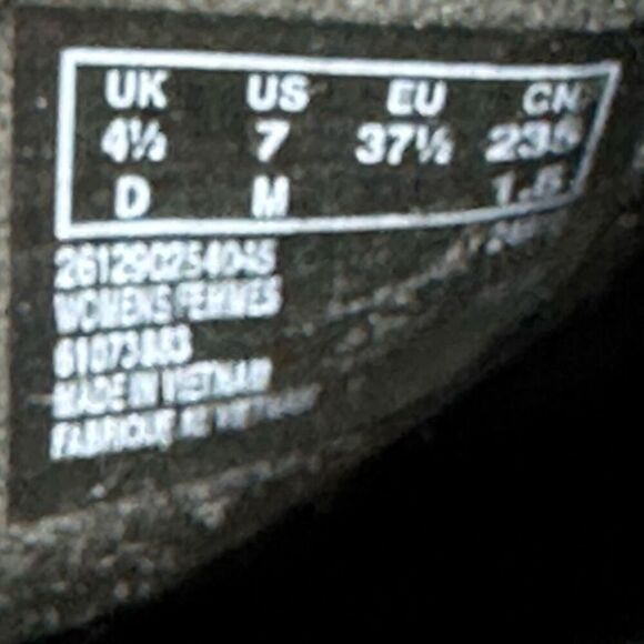 Clarks~Women's~”Patty Tayna”~Black Leather Textured Vamp Mules~Size 7 - Picture 9 of 9